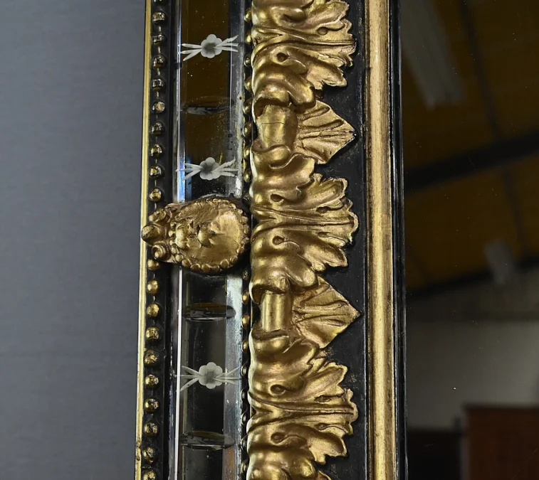 Grand Miroir à Parcloses en Bois doré et Bois noirci, style Napoléon III – Fin XIXe