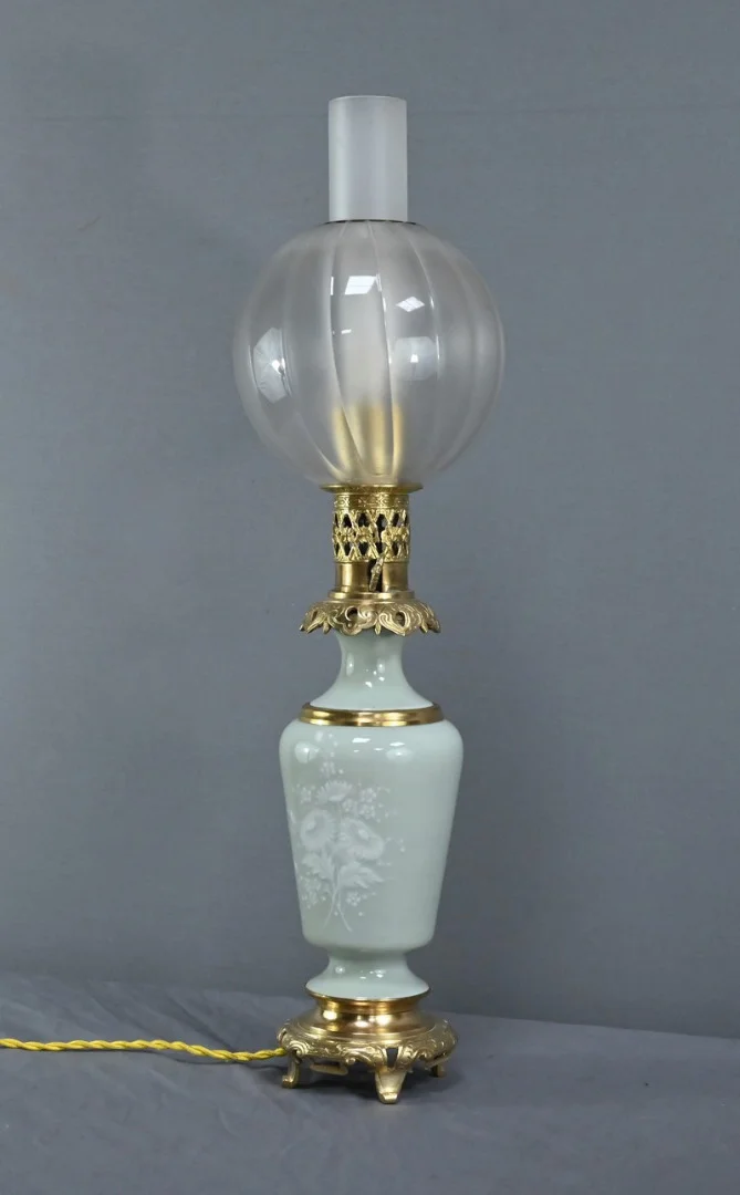 Lampe à Pétrole électrifiée en Céladon, époque Napoléon III – 2ème partie XIXe