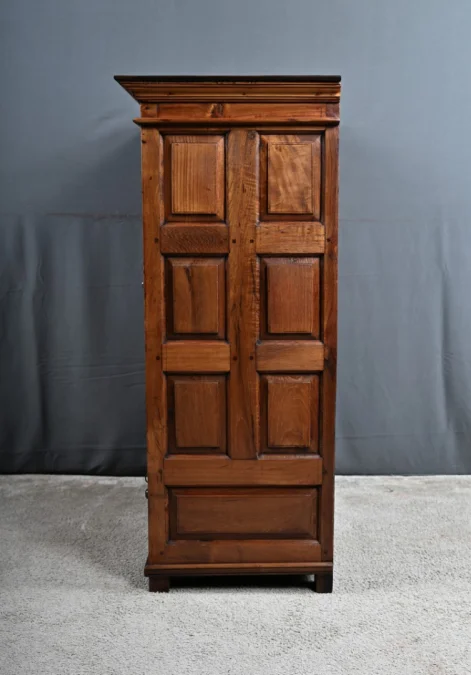 INDISCHES GEWÜRZSCHRANK