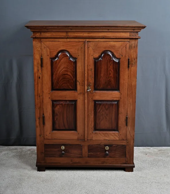 INDISCHES GEWÜRZSCHRANK