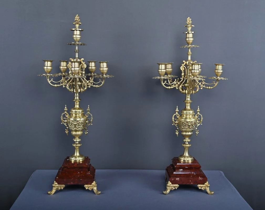 Paire d’importants Candélabres en Bronze, goût Renaissance – 1920