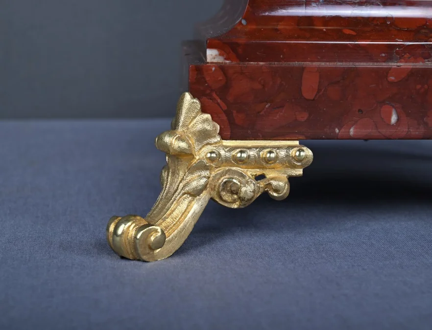 Paire d’importants Candélabres en Bronze, goût Renaissance – 1920