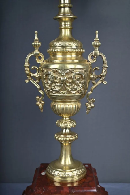 Paire d’importants Candélabres en Bronze, goût Renaissance – 1920