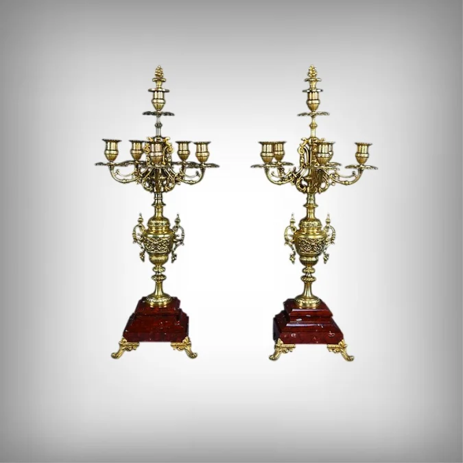 Paire d’importants Candélabres en Bronze, goût Renaissance – 1920