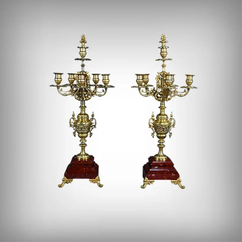 Paire d’importants Candélabres en Bronze, goût Renaissance – 1920