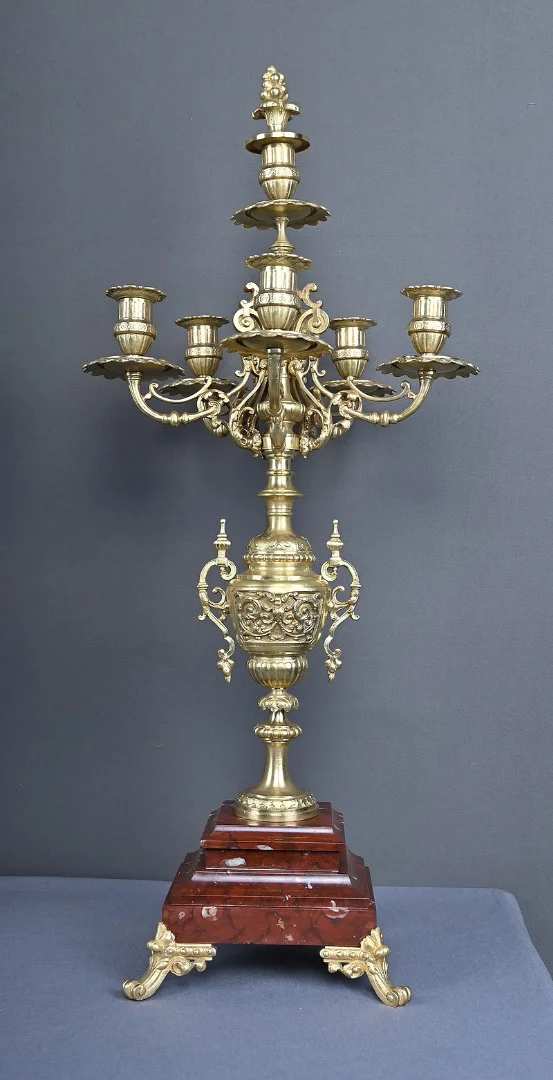 Paire d’importants Candélabres en Bronze, goût Renaissance – 1920