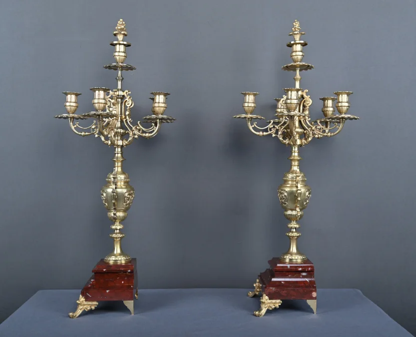 Paire d’importants Candélabres en Bronze, goût Renaissance – 1920