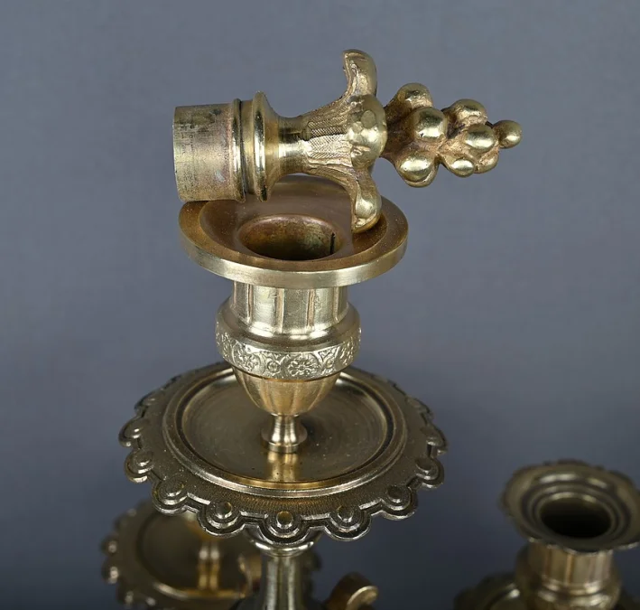 Paire d’importants Candélabres en Bronze, goût Renaissance – 1920