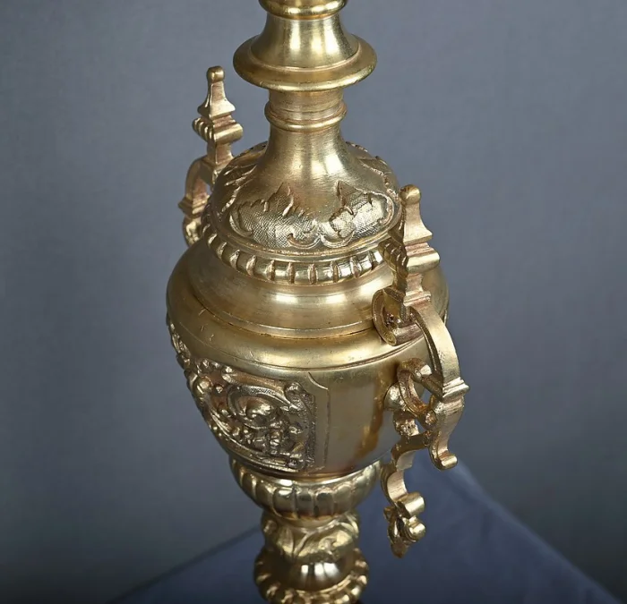 Paire d’importants Candélabres en Bronze, goût Renaissance – 1920
