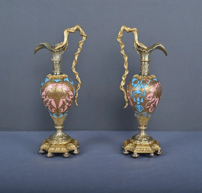 Paire d’Aiguières en Bronze & Émaux cloisonnés, époque Napoléon III – Milieu XIXe