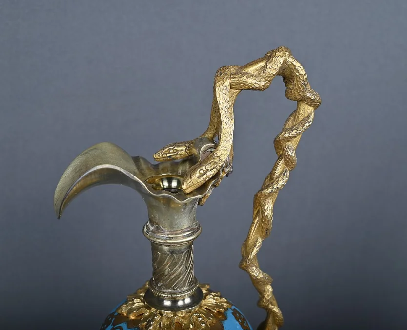 Paire d’Aiguières en Bronze & Émaux cloisonnés, époque Napoléon III – Milieu XIXe