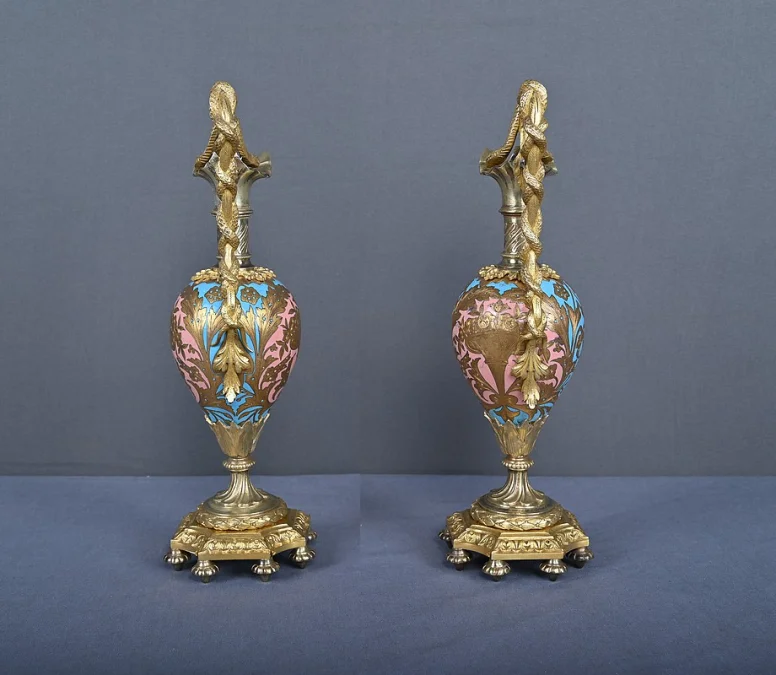 Paire d’Aiguières en Bronze & Émaux cloisonnés, époque Napoléon III – Milieu XIXe