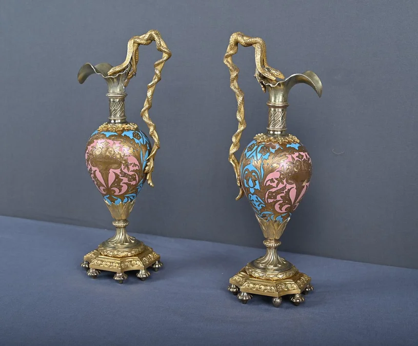Paire d’Aiguières en Bronze & Émaux cloisonnés, époque Napoléon III – Milieu XIXe