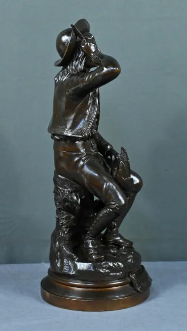 Бронзовая пластина с подписью Гёльцера.