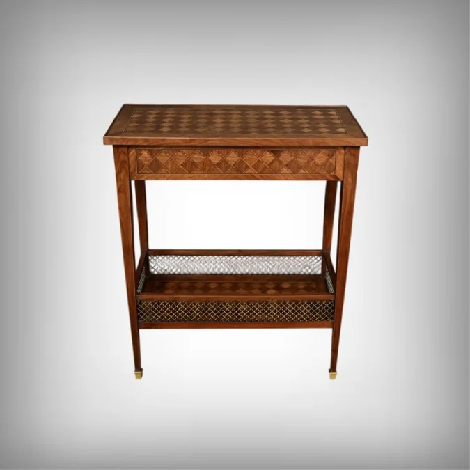 Table de Salon en Marqueterie d’Acajou, style Louis XVI – 1920