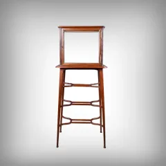 Vitrinenschrank im Jugendstil