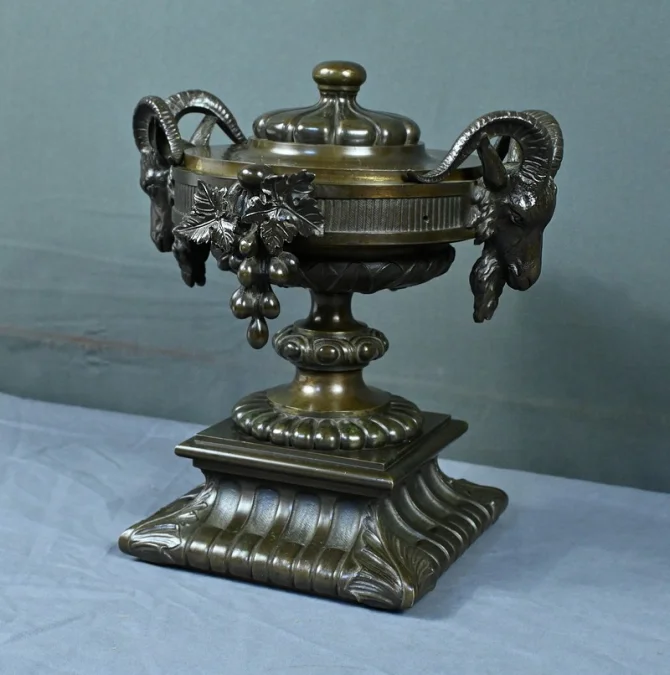 NAPOLEON III PERIOD BRONZE URN