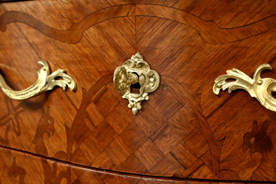 LOUIS XV STYLE CHEST OF DRAWERS