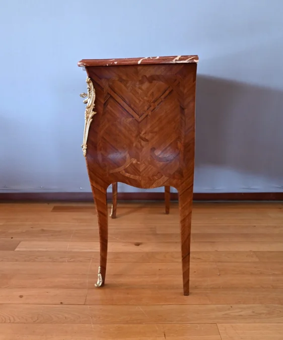 LOUIS XV STYLE CHEST OF DRAWERS