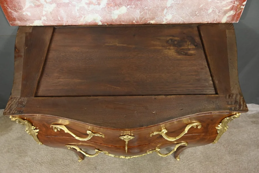 LOUIS XV STYLE CHEST OF DRAWERS