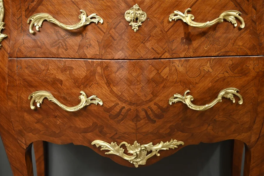 LOUIS XV STYLE CHEST OF DRAWERS