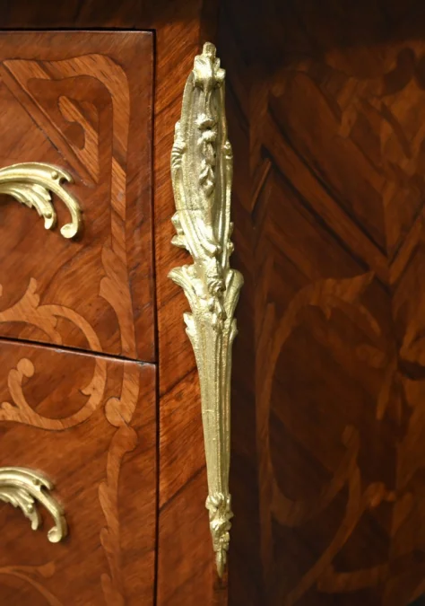 LOUIS XV STYLE CHEST OF DRAWERS