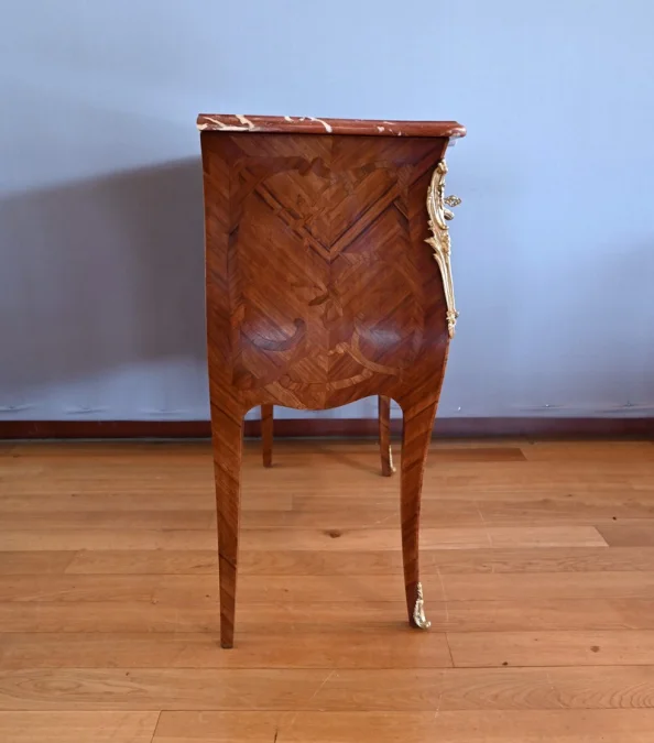 LOUIS XV STYLE CHEST OF DRAWERS