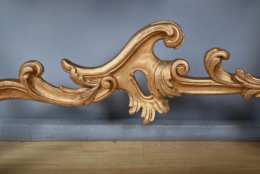 Importante Console d’Applique en Bois Doré, style Louis XV – Milieu XXe