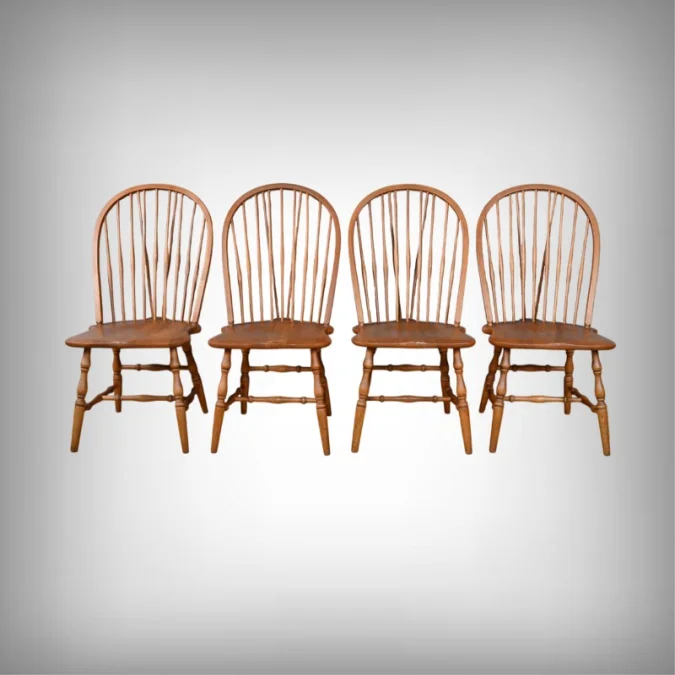 Suite de 4 Chaises Windsor en Hêtre, Angleterre – Début XXe