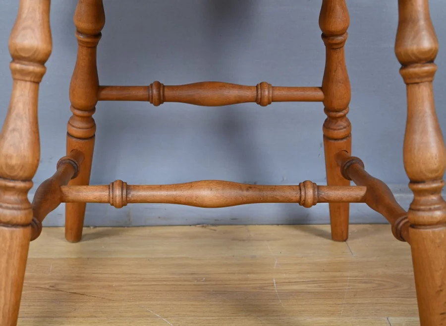 Suite de 4 Chaises Windsor en Hêtre, Angleterre – Début XXe