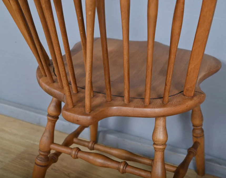 Suite de 4 Chaises Windsor en Hêtre, Angleterre – Début XXe
