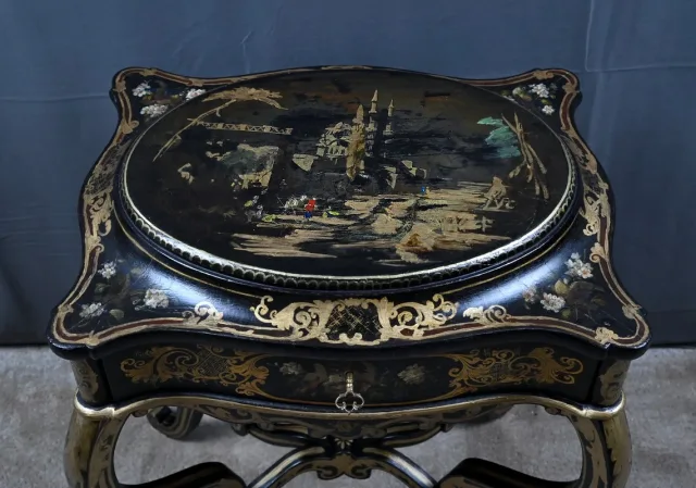 ナポレオン3世時代の裁縫台