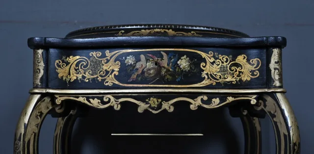 ナポレオン3世時代の裁縫台