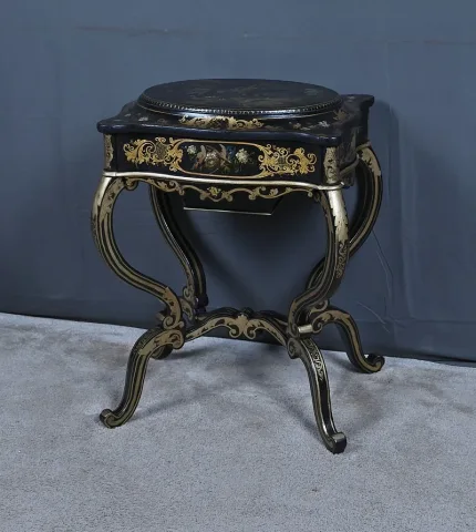 ナポレオン3世時代の裁縫台