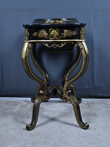 ナポレオン3世時代の裁縫台