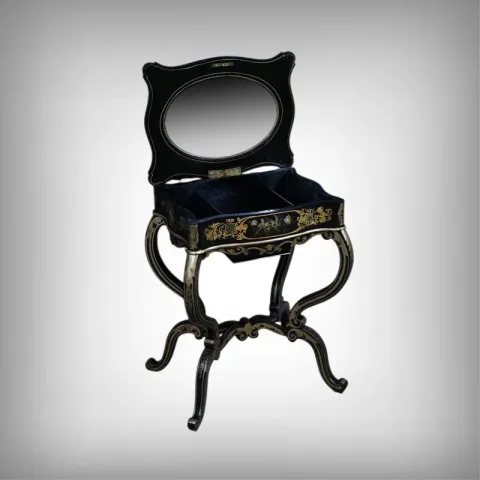 ナポレオン3世時代の裁縫台