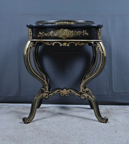 ナポレオン3世時代の裁縫台