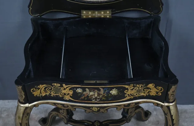 ナポレオン3世時代の裁縫台