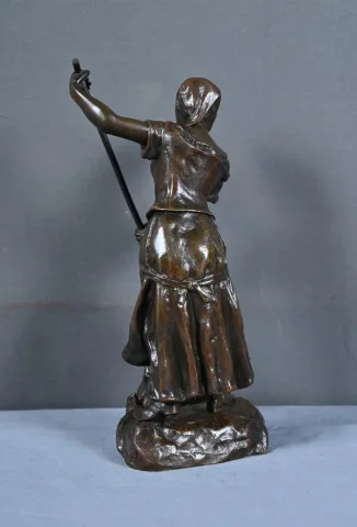 Bronze Bronze « La Faneuse », de Désiré Grisard – 1930