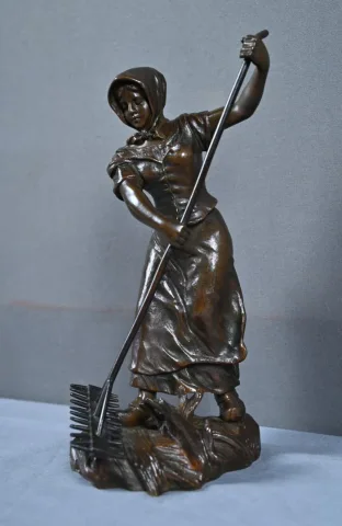Bronze Bronze « La Faneuse », de Désiré Grisard – 1930