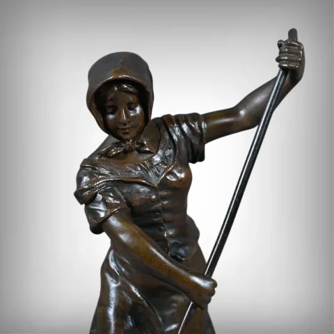 Bronze Bronze « La Faneuse », de Désiré Grisard – 1930