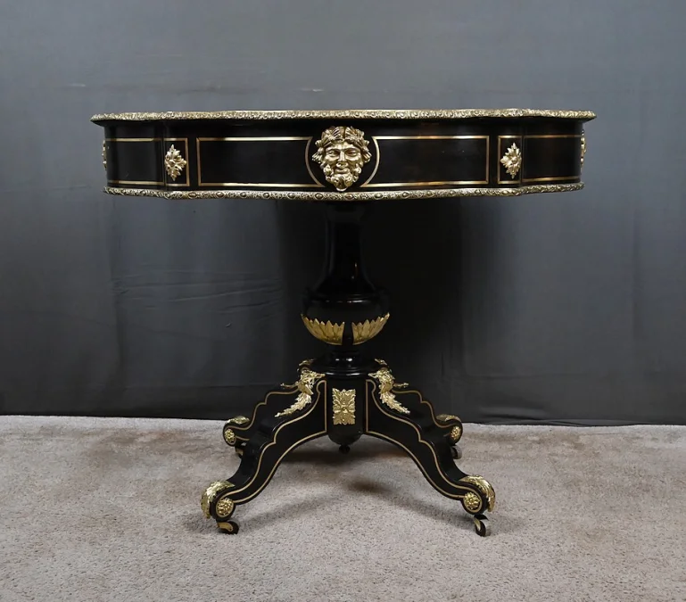 Table Violonnée en Marqueterie Boulle, époque Napoléon III – Milieu XIXe