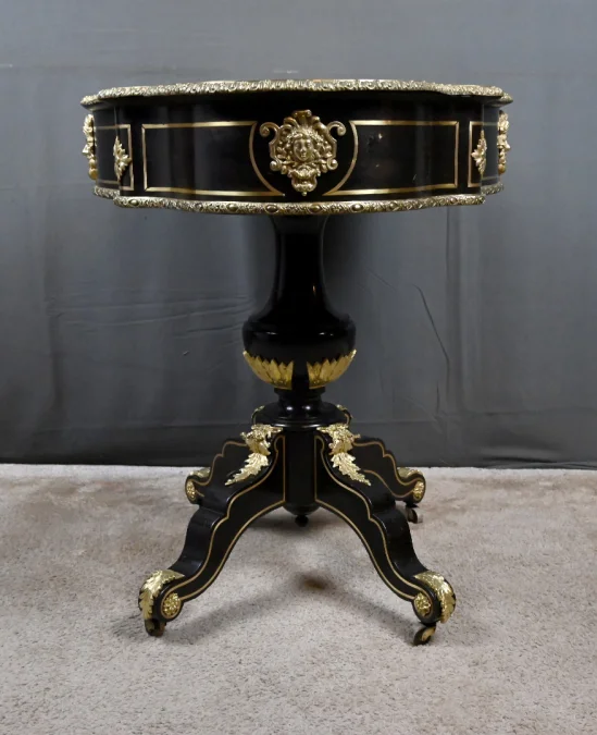 Table Violonnée en Marqueterie Boulle, époque Napoléon III – Milieu XIXe