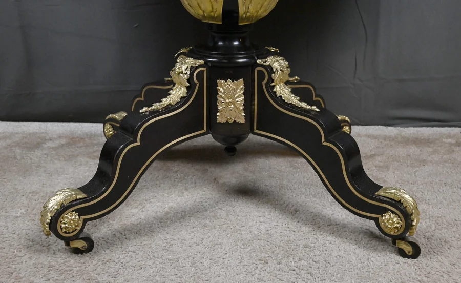 Table Violonnée en Marqueterie Boulle, époque Napoléon III – Milieu XIXe