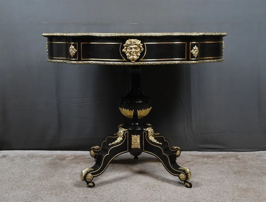 Table Violonnée en Marqueterie Boulle, époque Napoléon III – Milieu XIXe