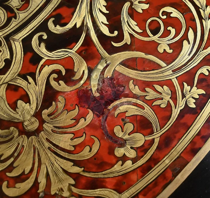 Table Violonnée en Marqueterie Boulle, époque Napoléon III – Milieu XIXe