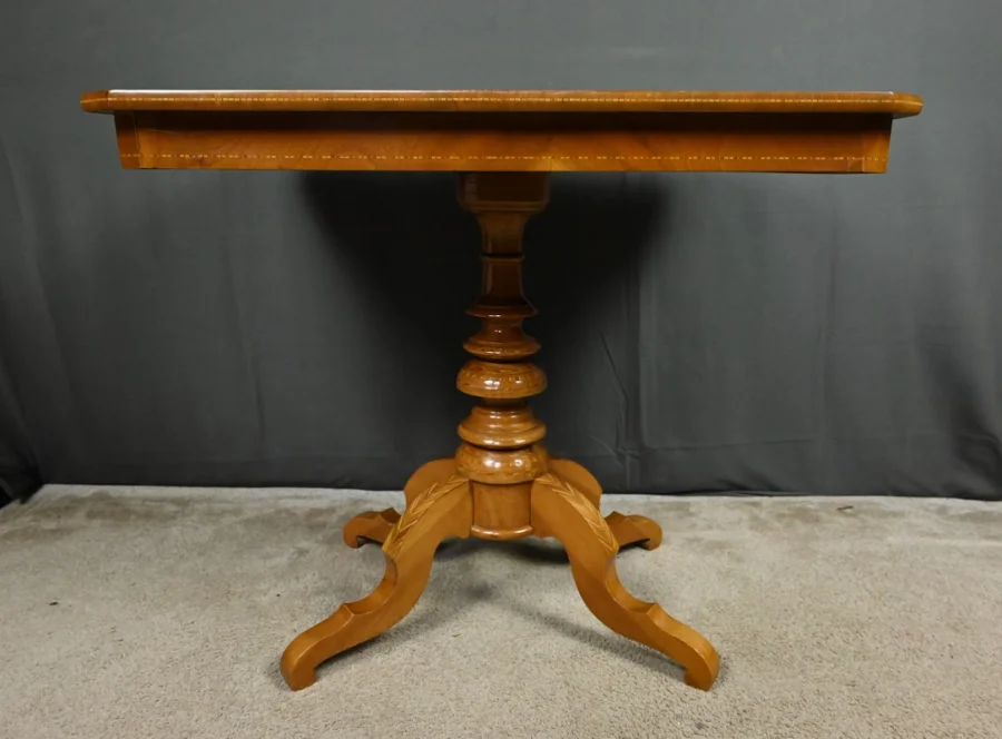 FRENCH RESTAURATION STYLE TABLE