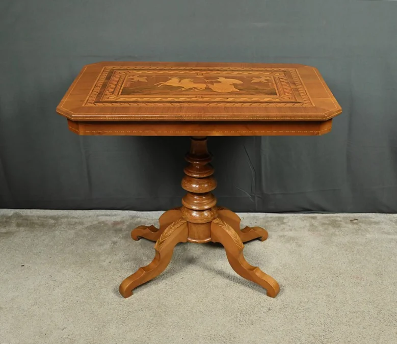 FRENCH RESTAURATION STYLE TABLE