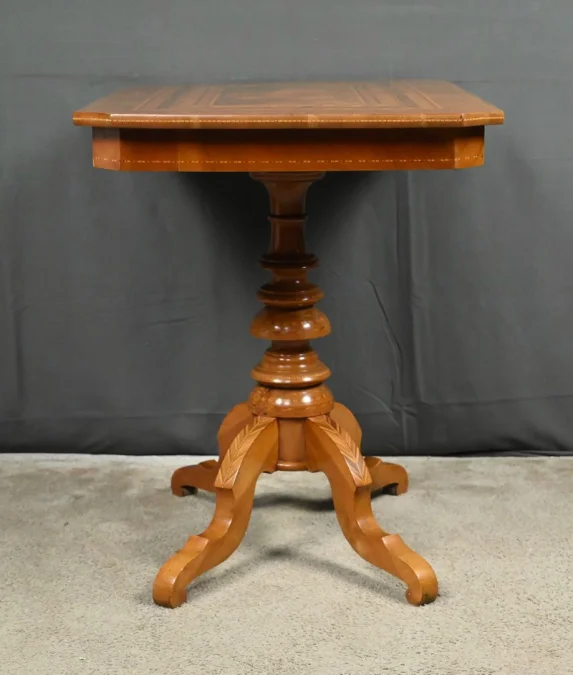 FRENCH RESTAURATION STYLE TABLE