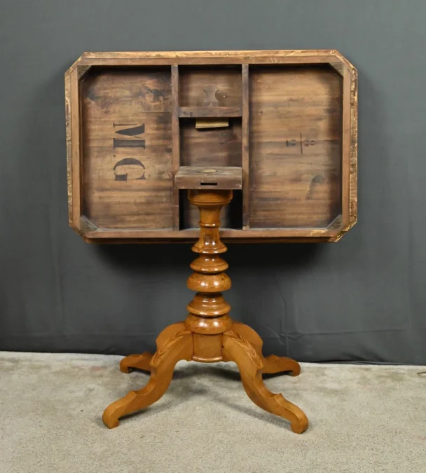 FRENCH RESTAURATION STYLE TABLE